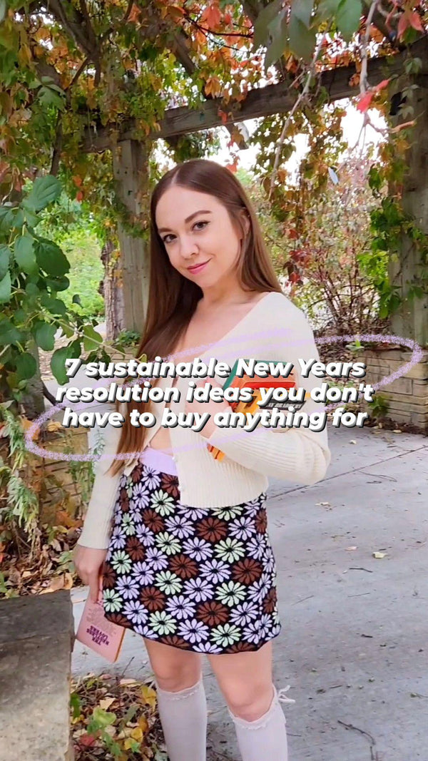 sustainable living goals that are free, girl in sustainable outfit