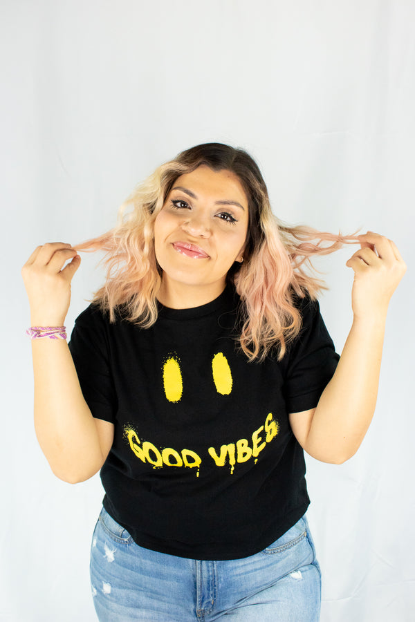 Good Vibes Smile Cropped Black Graphic Tee